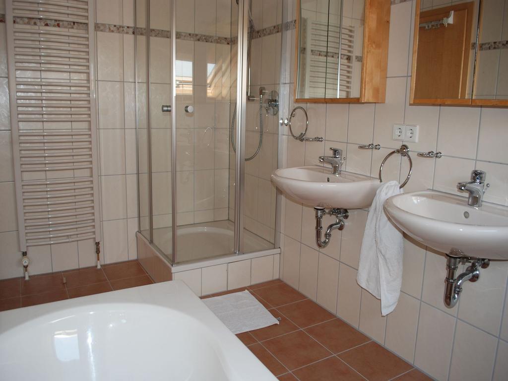 Ferienwohnung Mit Pool Straubenhardt Esterno foto